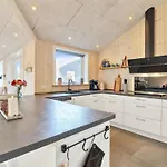 Anuk - 2-3km From The Sea By Interhome *