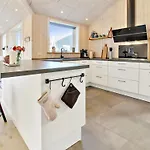 Anuk - 2-3km From The Sea By Interhome *