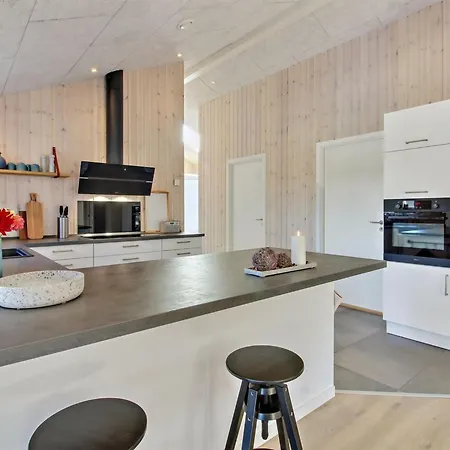 Anuk - 2-3km From The Sea By Interhome 別荘