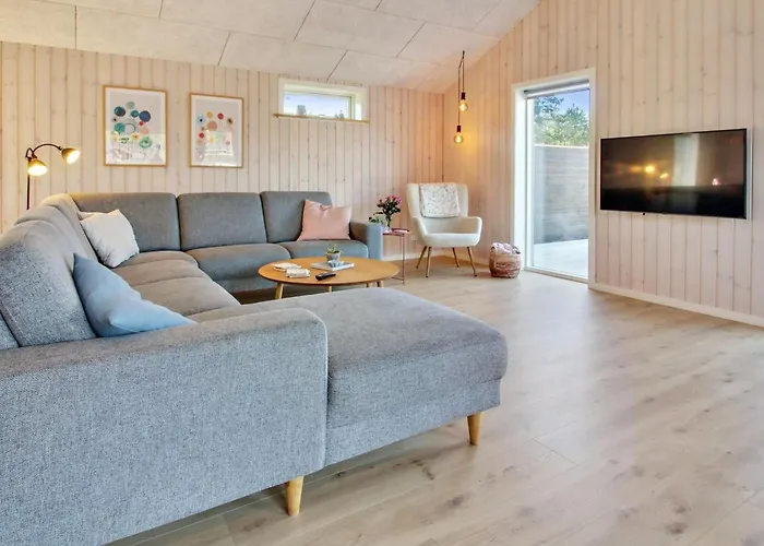 Anuk - 2-3km From The Sea By Interhome *