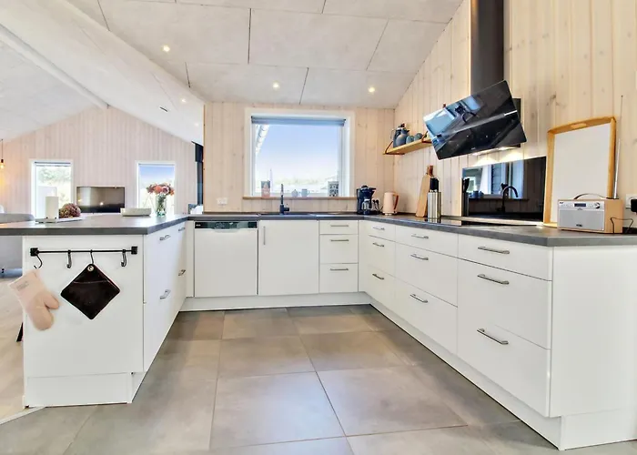 Anuk - 2-3km From The Sea By Interhome Holiday home